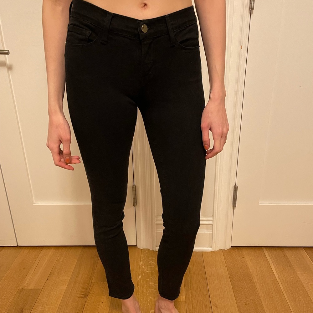 FRAME DENIM skinny jeans in black, barely worn